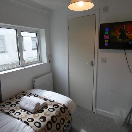 Bridge Street En Suite Rooms Merthyr Tydfil Exterior photo